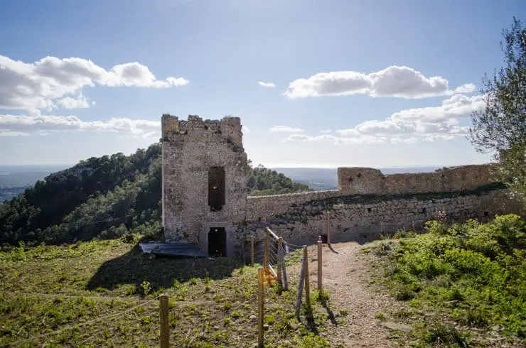 the castle castell de santueri in mallorca