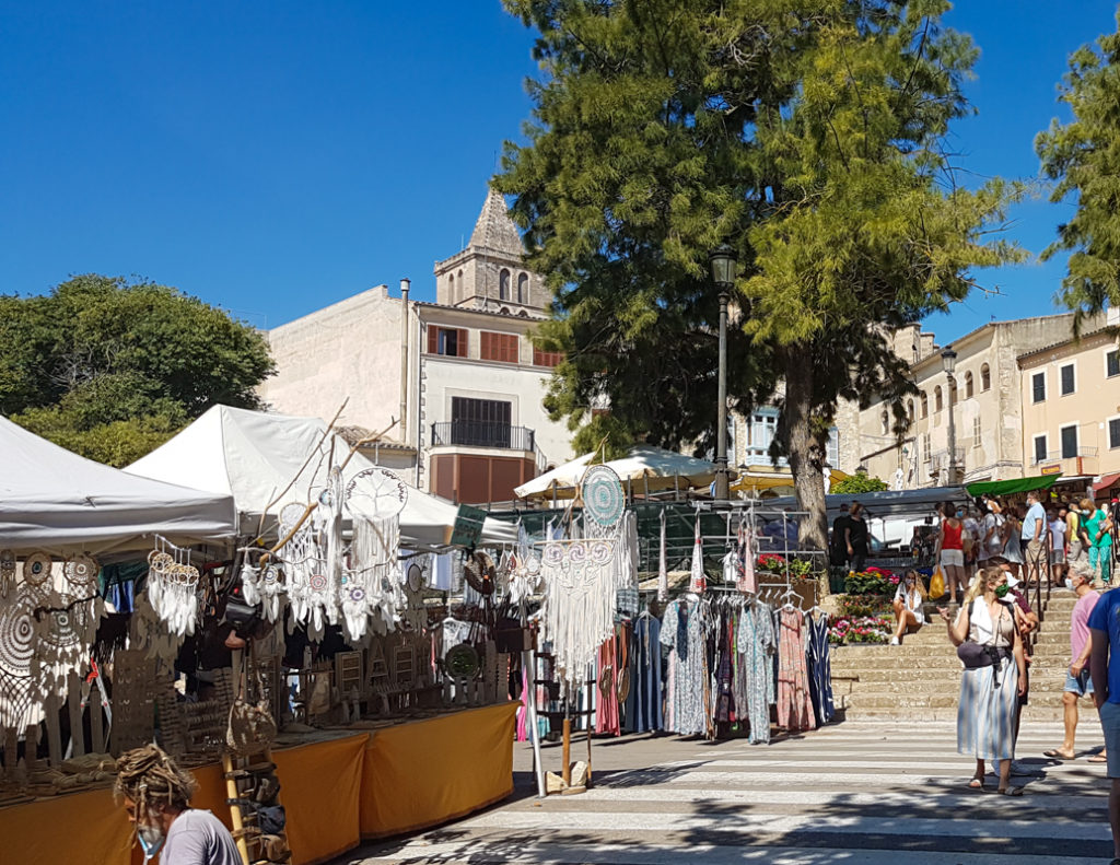Der Markt in Sineu ist der älteste aud Mallorca und leicht mit dem Zug aus Palma zu erreichen.