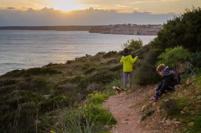 cliff hike with children on mallorca