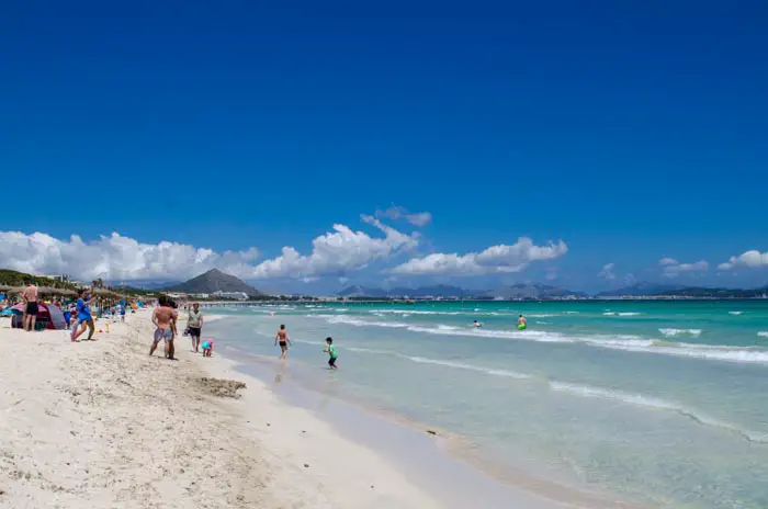 Strand und Hotels Playa de Muro