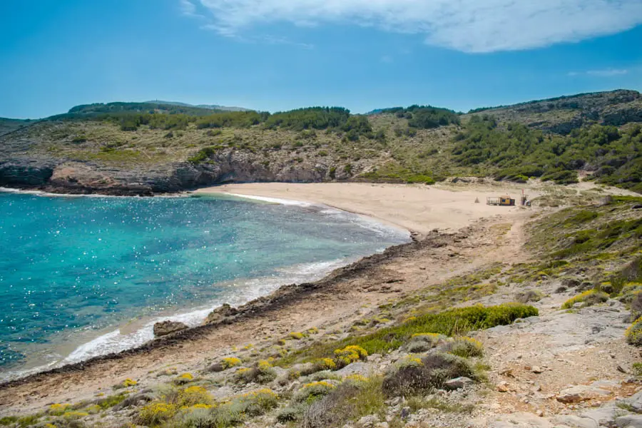 Cala Torta: Strand bei Arta