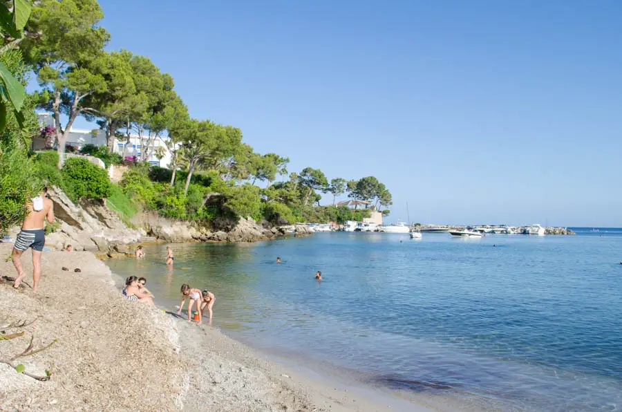 Costa dels Pins: Strand es Rajolí