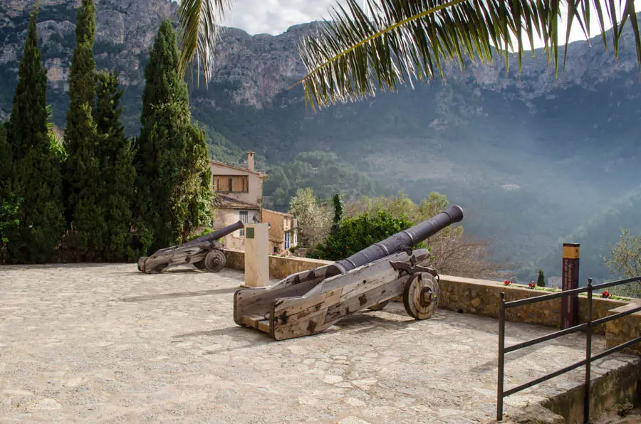 viewpoint and church of deia