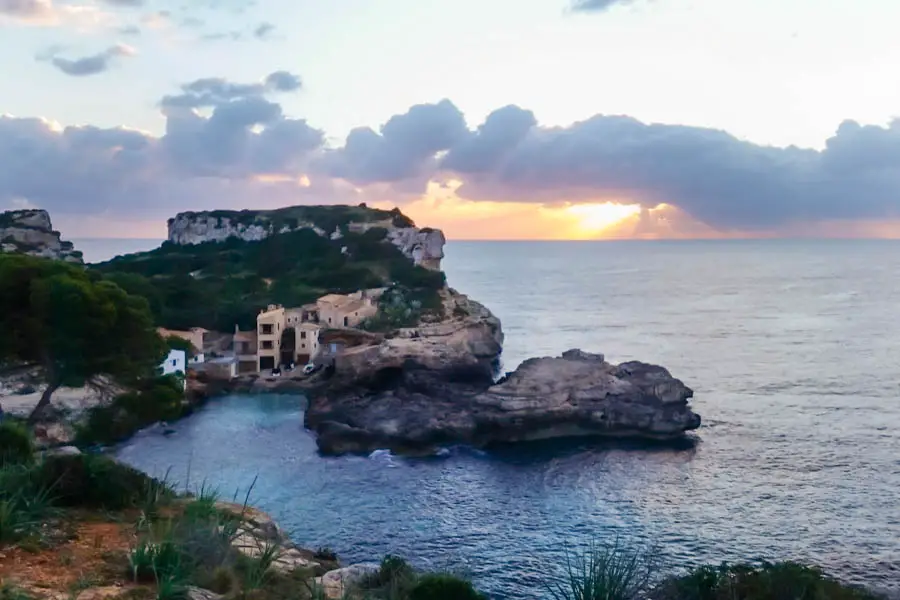 Anfahrt und Parken an der Cala s'Almunia