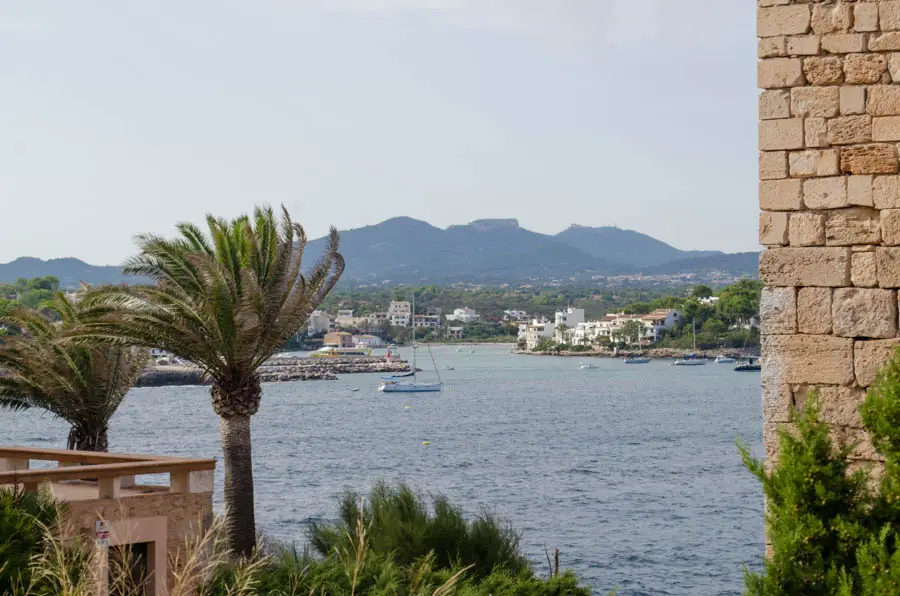 Der Hafen von Porto Petro auf Mallorca