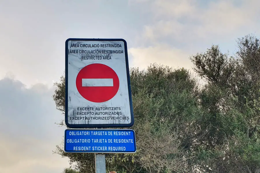 Parking in Cala Llombards