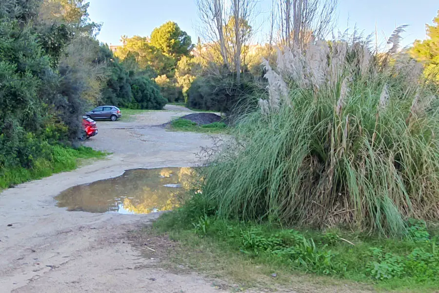 Parken Cala Anguila Parkplatz