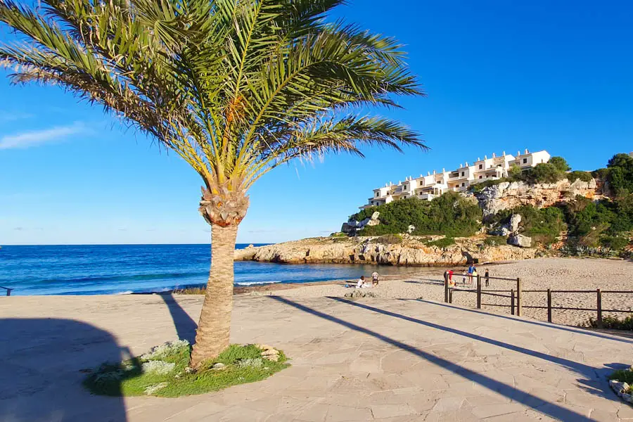 Cala Murada: Strand und Ausflüge