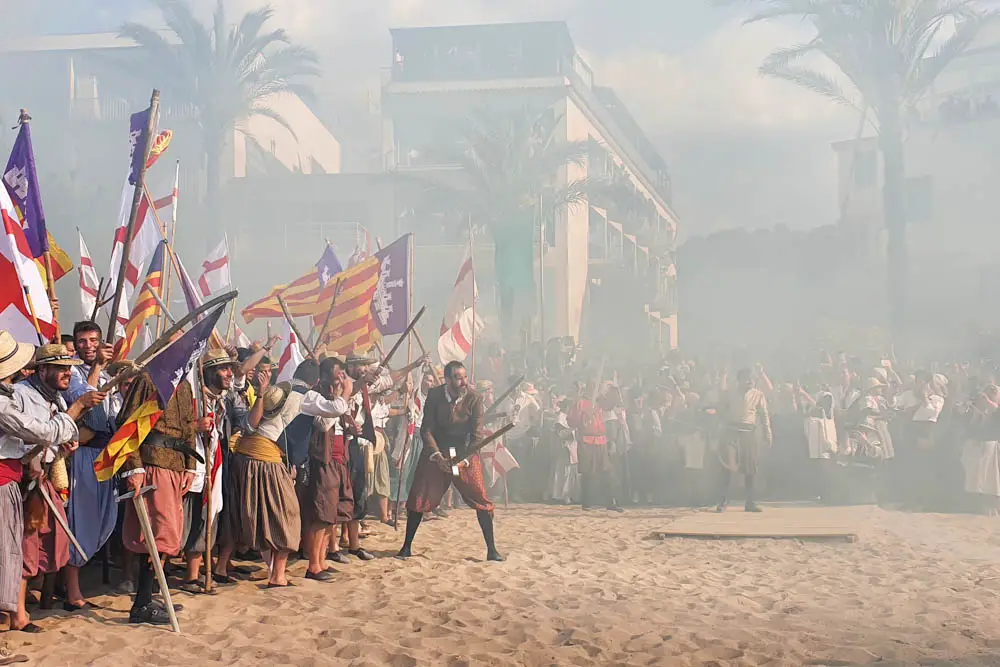 Moros i Cristianos: Piratenfest in Sóller