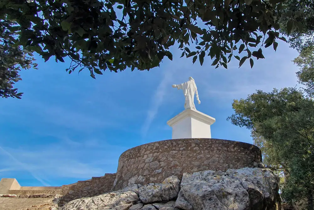 Statue Cor de Jesus in Esporles