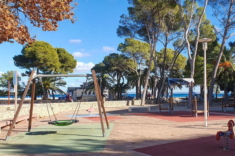 Spielplatz am Strand von Palmanova