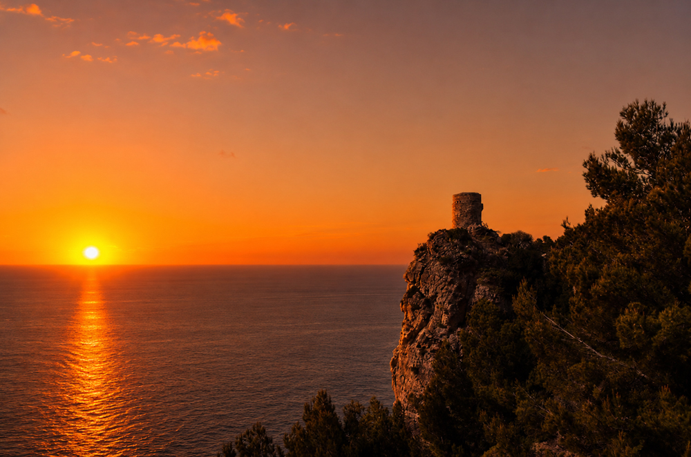 Der Torre des Verger oder Ses Animes ist ein Top Spot für Sonnenuntergänge an der Nordwestküste. Hier wird ein Premium-Platz für die Sonnenfinsternis sein.