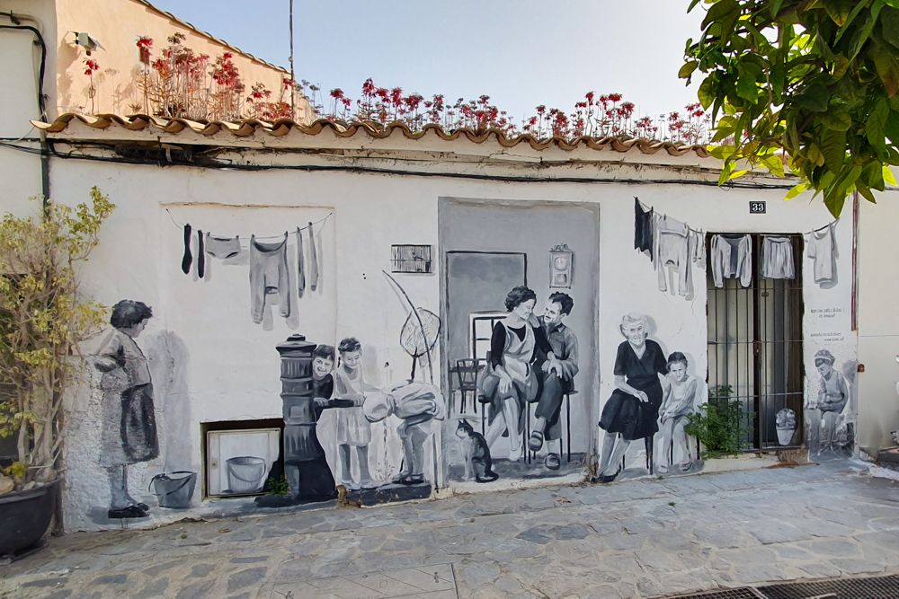 Interaktive Sightseeing-Tour: Flucht aus Bellver: Durch das Viertel Santa Catalina